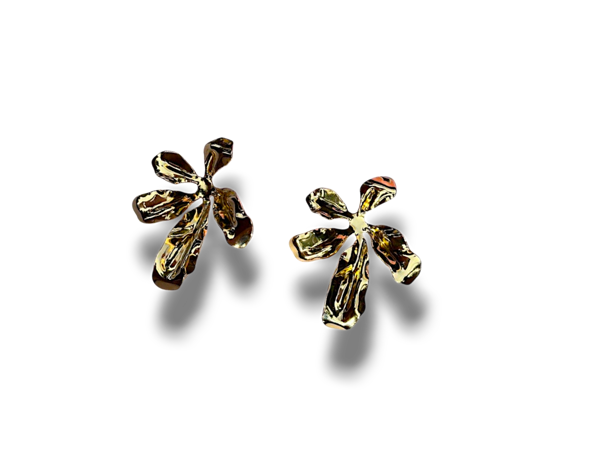 ARETES HOJA COLOR DORADA
