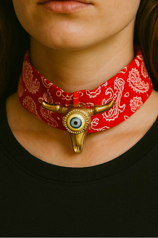 COLLAR OJO TORO